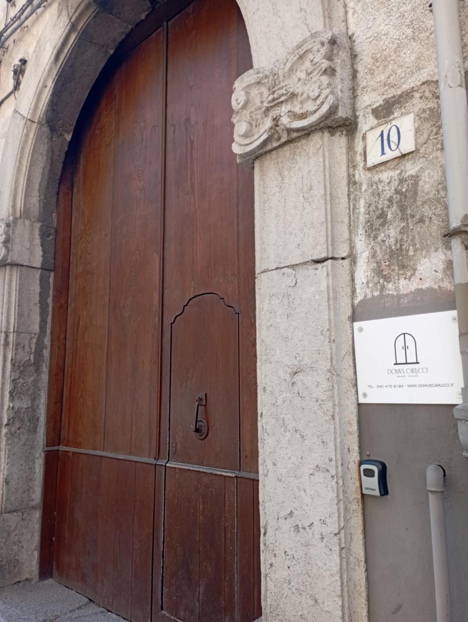 Domus Carucci Apartment Cava deʼ Tirreni Екстериор снимка